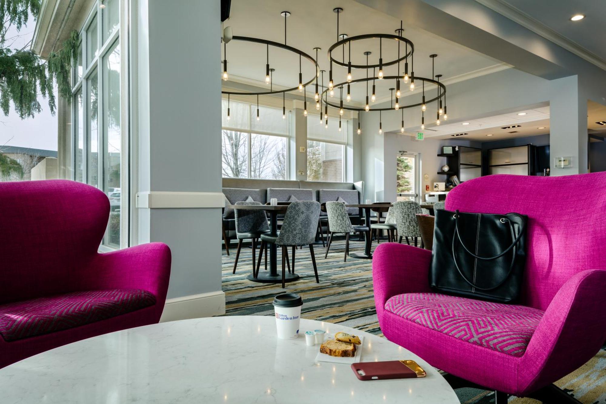 Hilton Garden Inn Tri-Cities/קנוויק מראה חיצוני תמונה