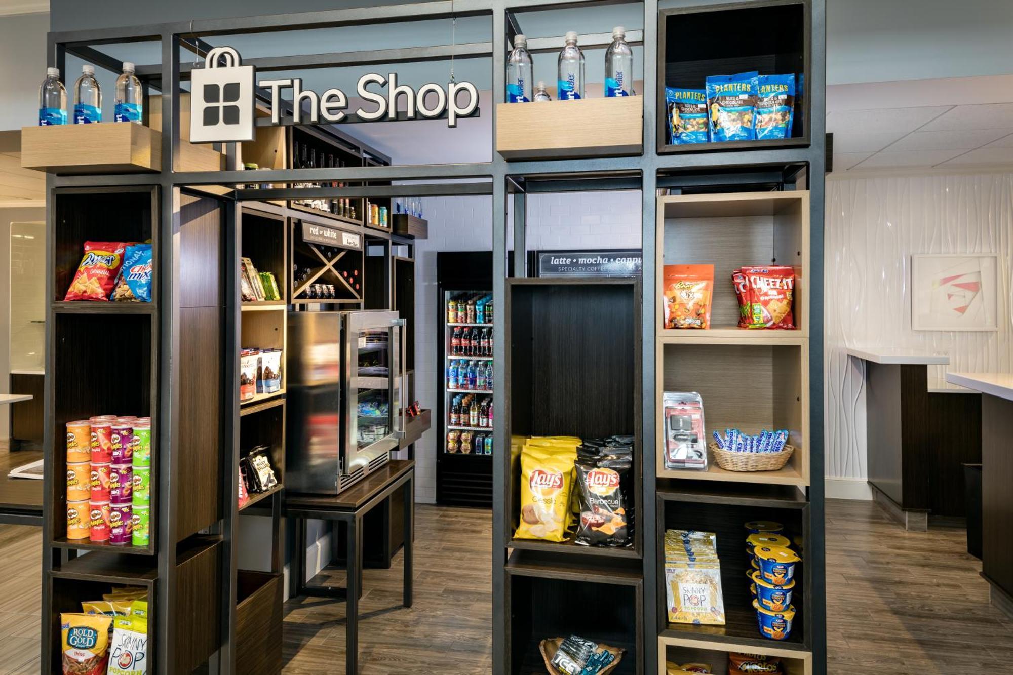 Hilton Garden Inn Tri-Cities/קנוויק מראה חיצוני תמונה