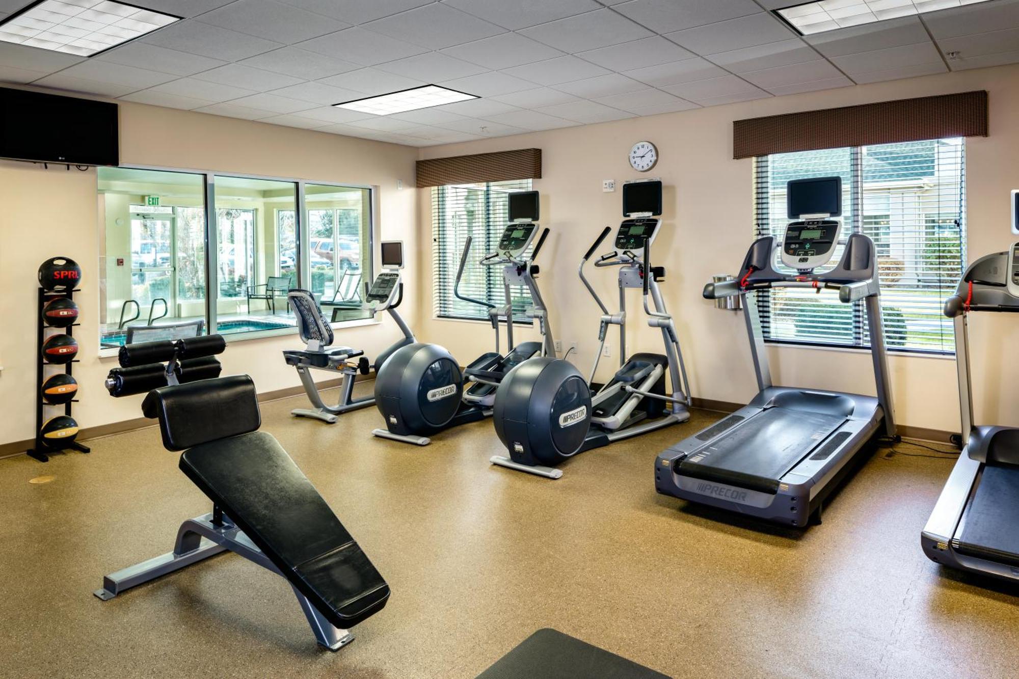 Hilton Garden Inn Tri-Cities/קנוויק מראה חיצוני תמונה