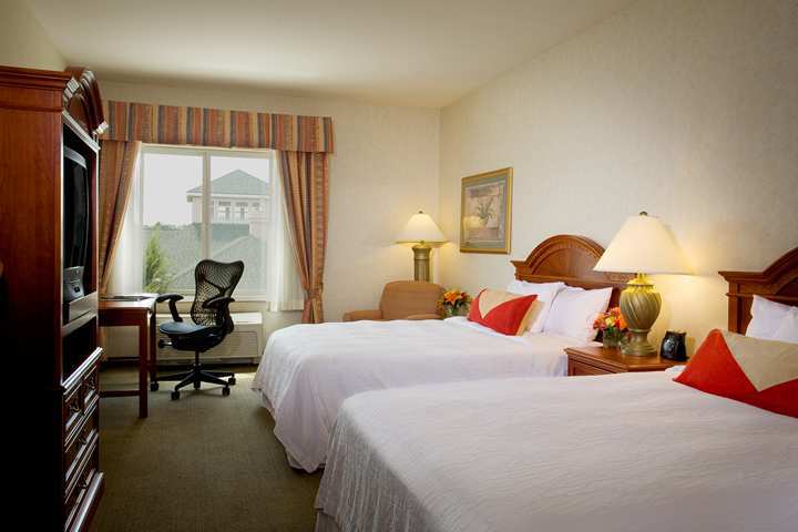 Hilton Garden Inn Tri-Cities/קנוויק מראה חיצוני תמונה
