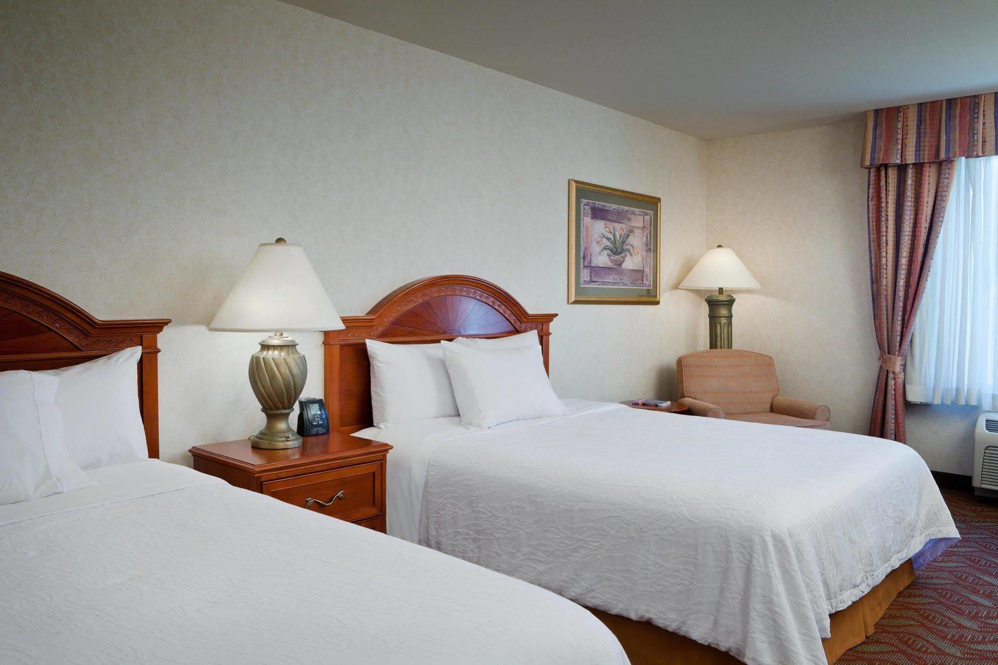 Hilton Garden Inn Tri-Cities/קנוויק מראה חיצוני תמונה