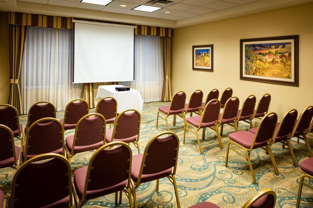 Hilton Garden Inn Tri-Cities/קנוויק מראה חיצוני תמונה
